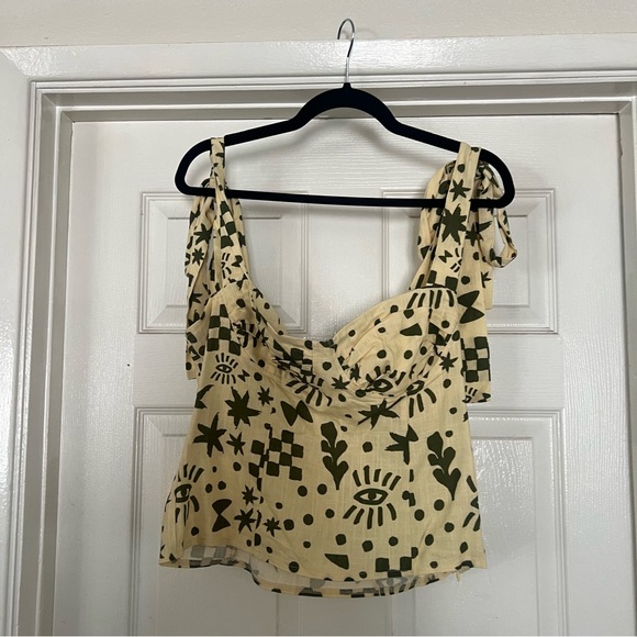 VRG GRL top - Picture 2 of 4